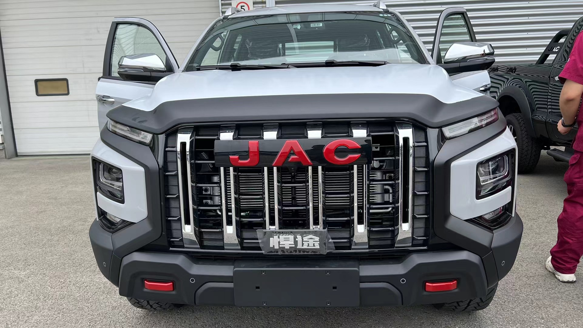 重庆江淮皮卡出口1